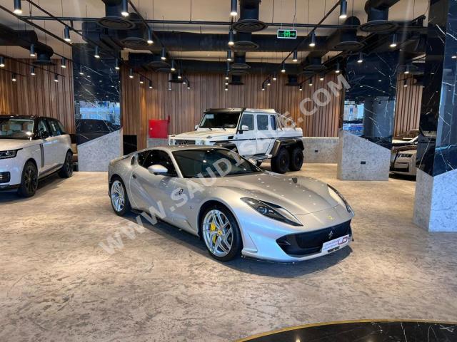 2020 فيراري 812 سوبر فاست