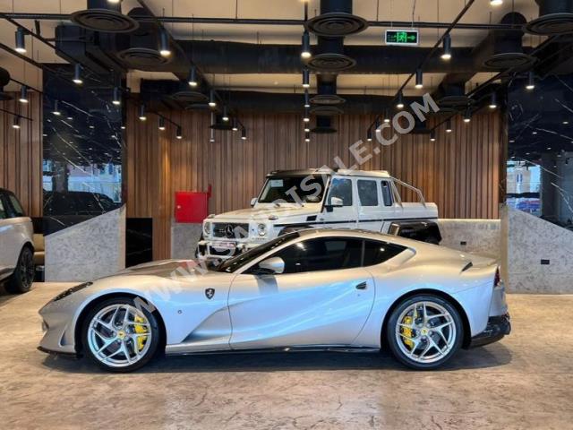 2020 فيراري 812 سوبر فاست