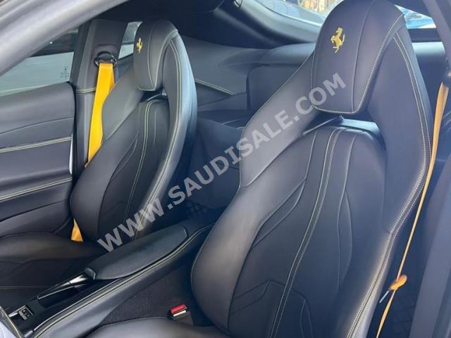 2020 فيراري 812 سوبر فاست