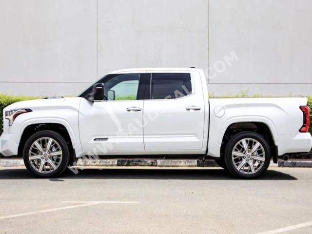 2023 تويوتا تندرا كرو ماكس ليمتيد