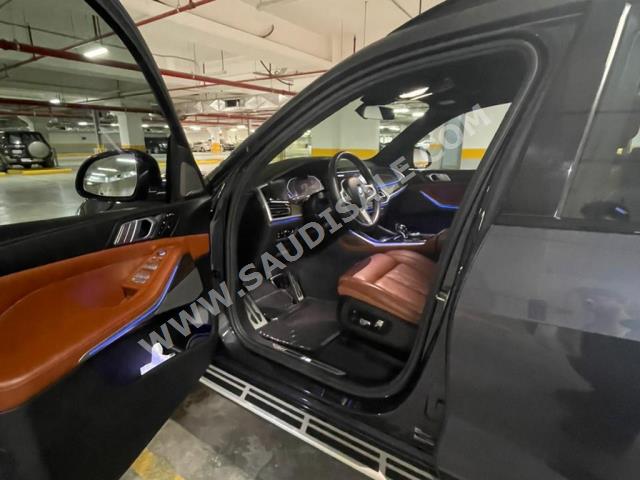 2022 بي ام دبليو الفئة اكس 7