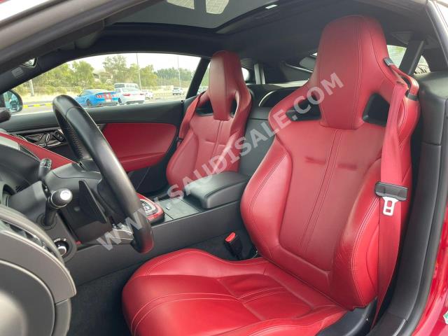 2016 جاكوار اف-تايب