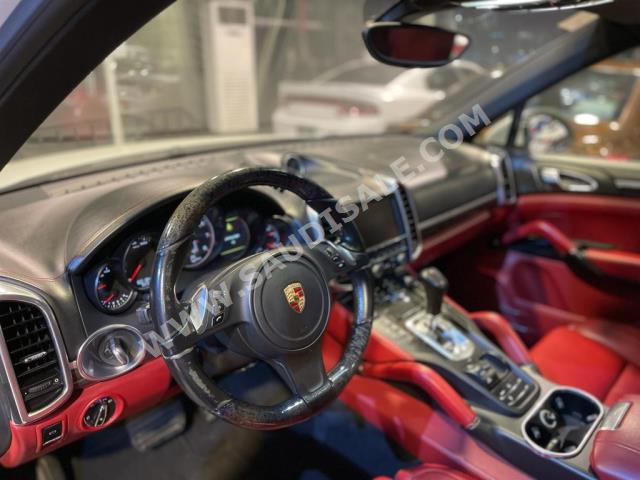 2014 بورش كايين اس