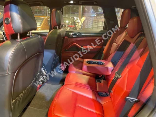 2014 بورش كايين اس