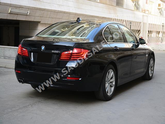 2014 BMW 5 Series 520i