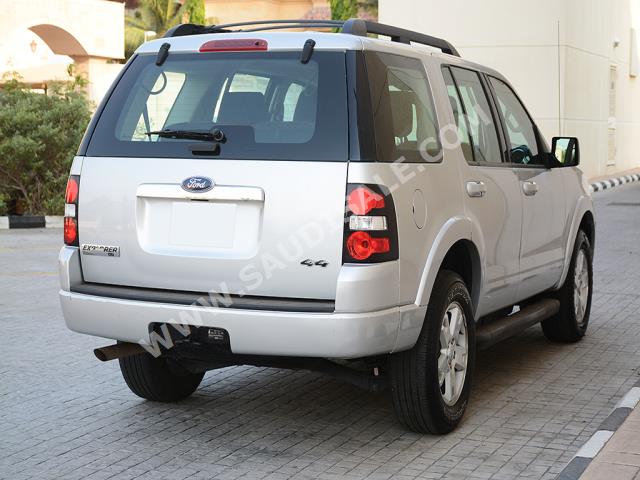 2010 Ford Explorer