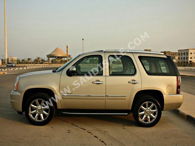 2014 جي ام سي يوكون دينالي