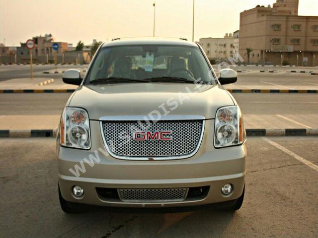 2014 جي ام سي يوكون دينالي