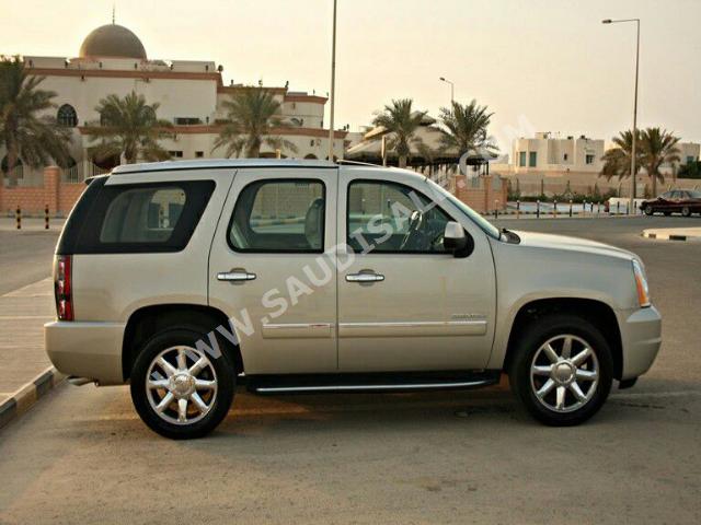 2014 جي ام سي يوكون دينالي