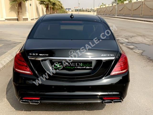 2015 مرسيدس - بنز إس 63 أي إم جي