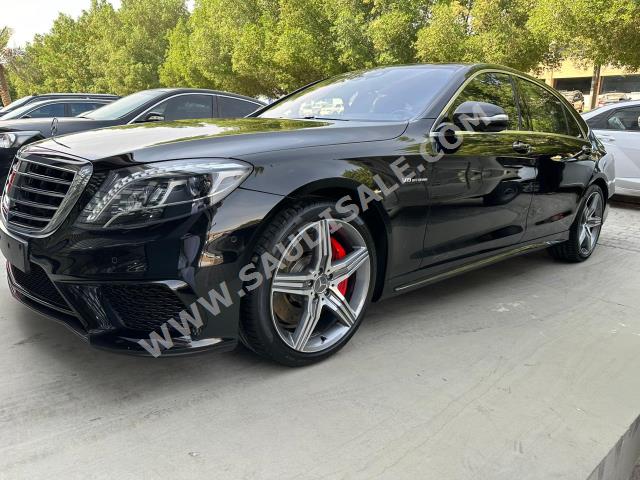 2015 مرسيدس - بنز إس 63 أي إم جي