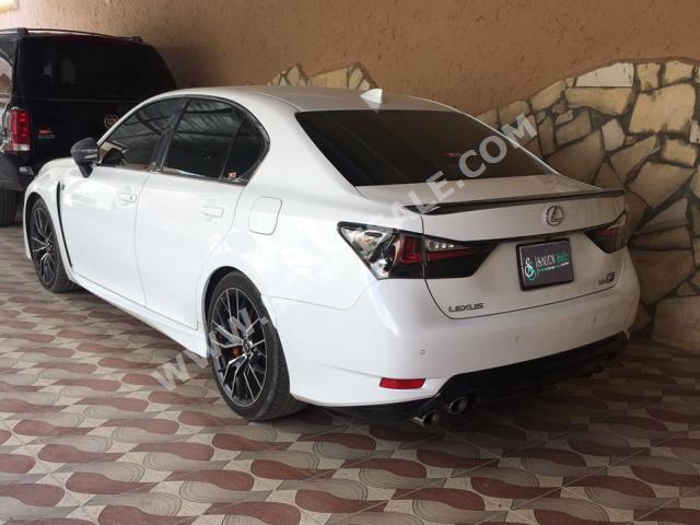 2016 لكزس جي إس اف