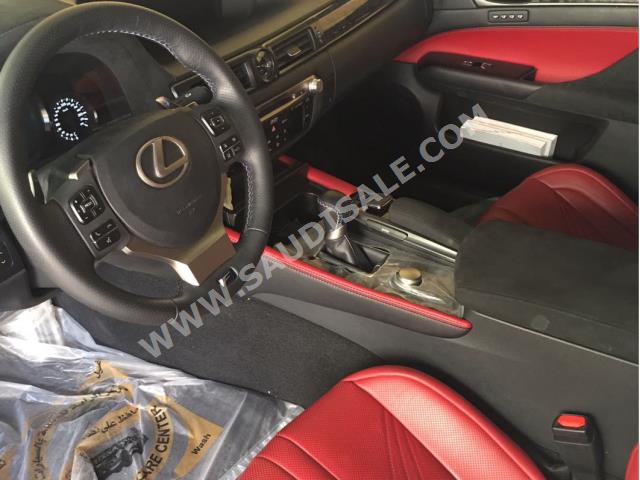 2016 لكزس جي إس اف