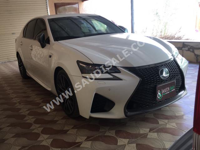 2016 لكزس جي إس اف