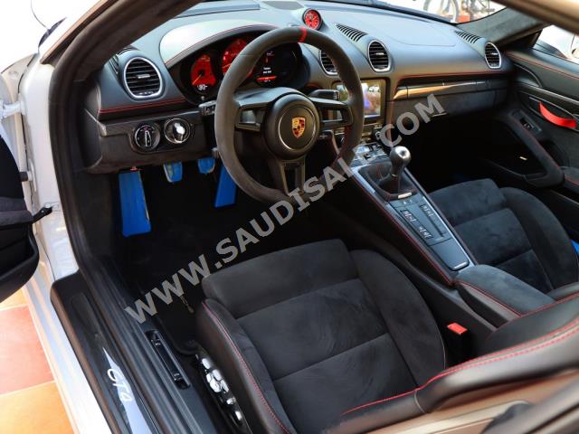 2020 Porsche Cayman GT4