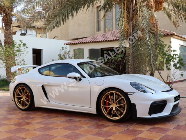 2020 Porsche Cayman GT4