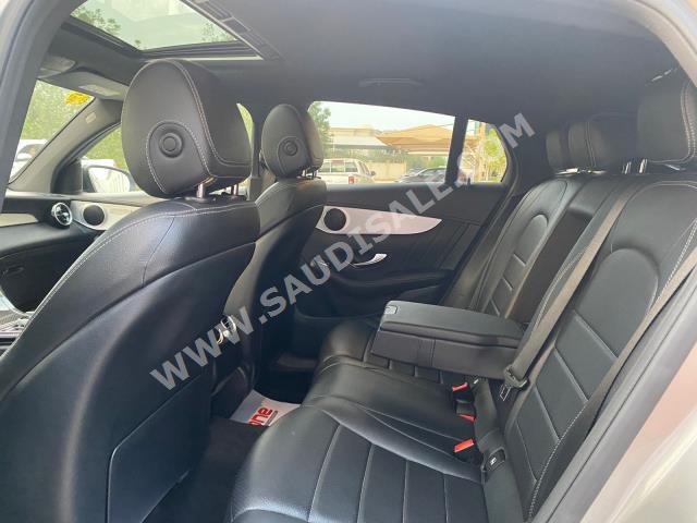 2019 مرسيدس - بنز جي إل سي 300