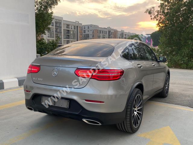 2019 مرسيدس - بنز جي إل سي 300