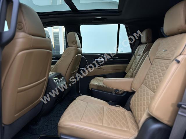 2022 كاديلاك اسكاليد