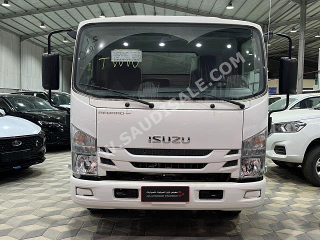 2023 Isuzu Dyna