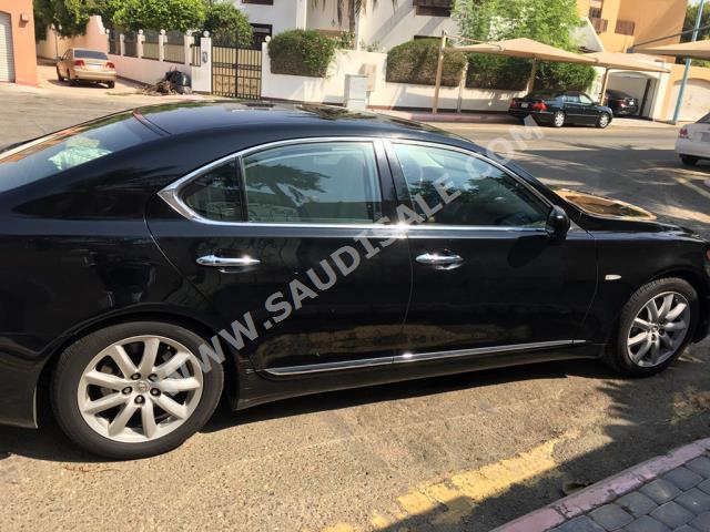 2007 Lexus LS 460