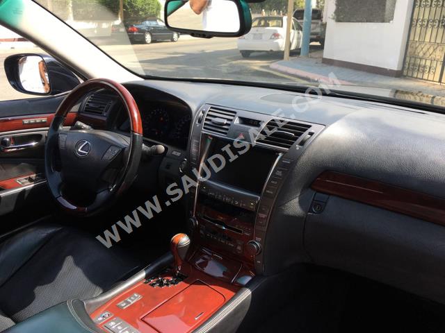 2007 Lexus LS 460