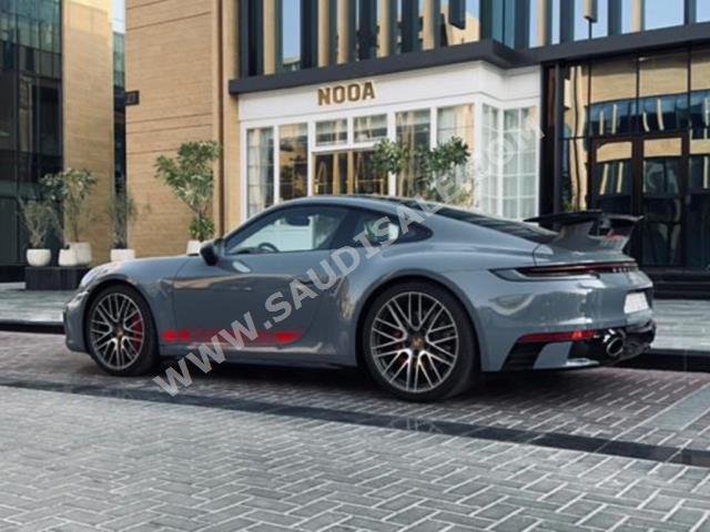 2023 بورش 911 كاريرا اس