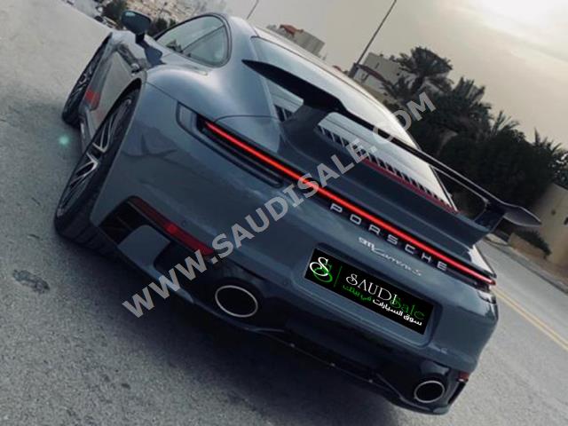 2023 بورش 911 كاريرا اس