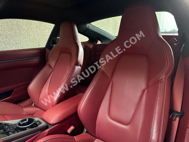 2023 بورش 911 كاريرا اس
