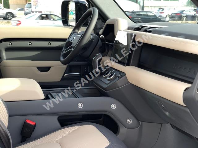 2023 لاند روفر ديفيندر اكس داينمك