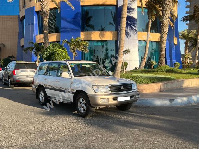 2000 Toyota Land Cruiser GXR