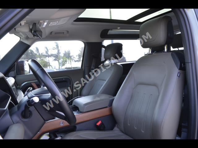 2021 لاند روفر ديفيندر اتش اس اي