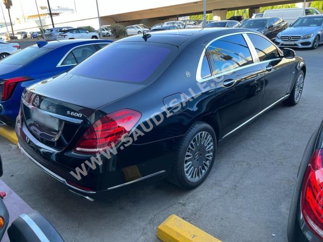 2015 مرسيدس - بنز إس 600 مايباخ