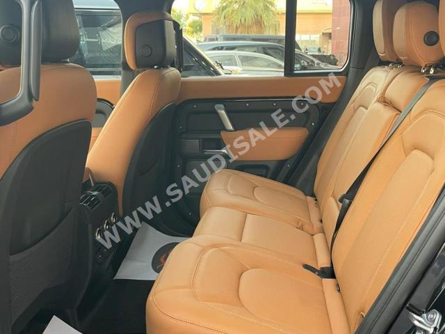 2023 لاند روفر ديفيندر