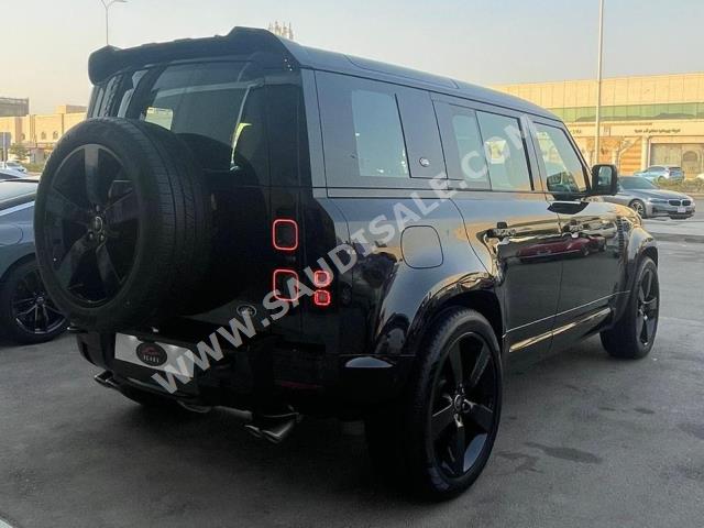 2023 لاند روفر ديفيندر