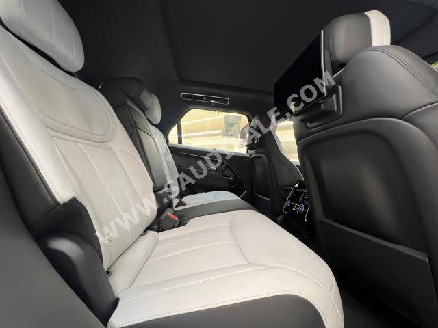 2023 لاند روفر رينج روفر سبورت فيرست اديشن