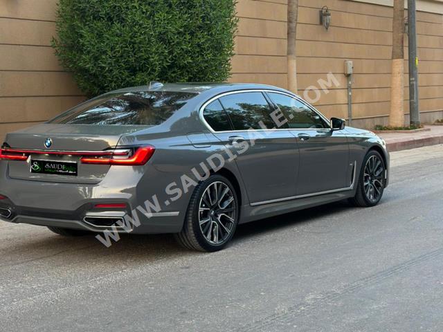 2020 بي ام دبليو الفئة السابعة 740 إل أي