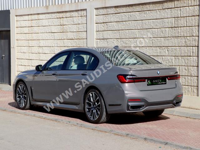 2022 بي ام دبليو الفئة السابعة 730 إل أي