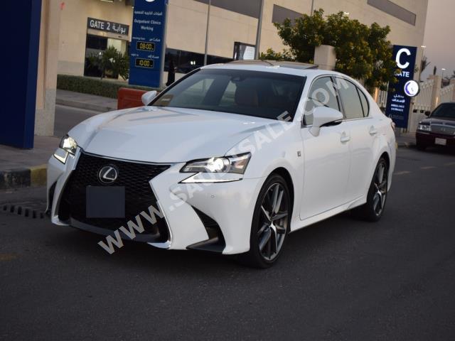 2016 لكزس جي إس 350 سبورت