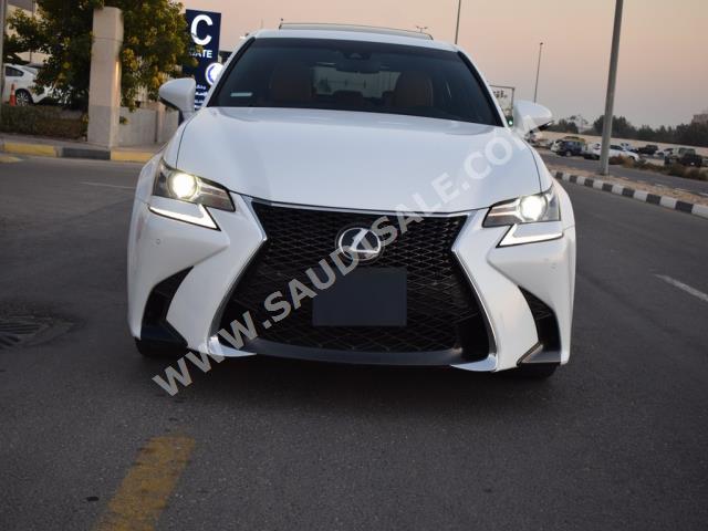 2016 لكزس جي إس 350 سبورت