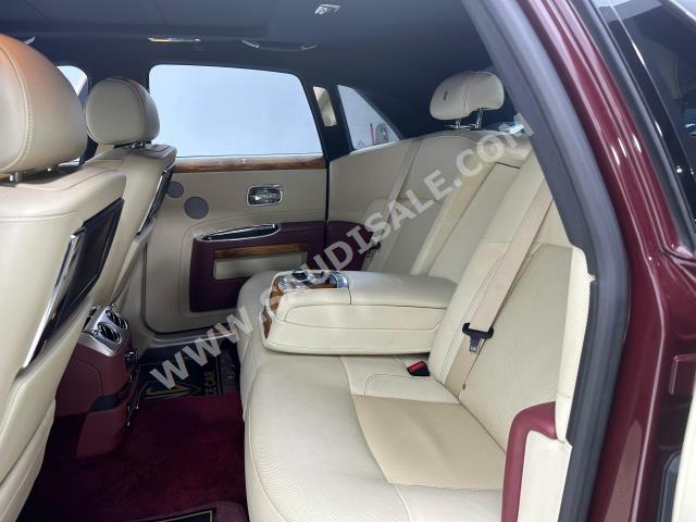 2011 رولز رويس قوست