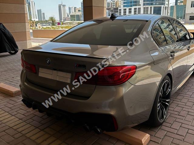 2019 بي ام دبليو الفئة ام إم 5