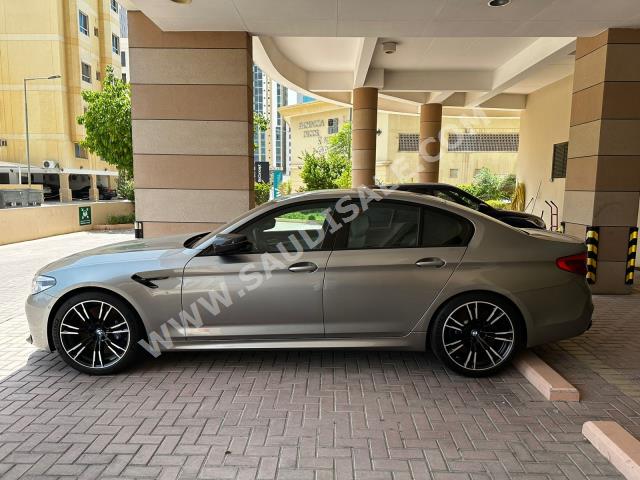 2019 بي ام دبليو الفئة ام إم 5