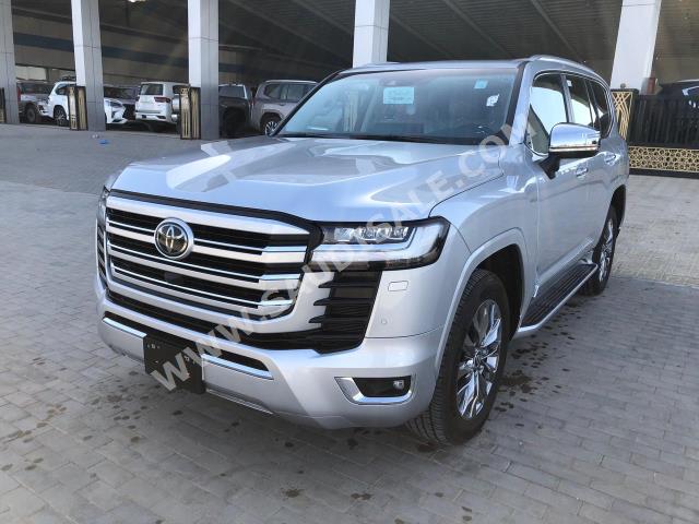 2023 تويوتا لاند كروزر في اكس