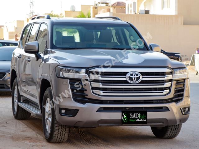 2022 تويوتا لاند كروزر جي اكس ار2