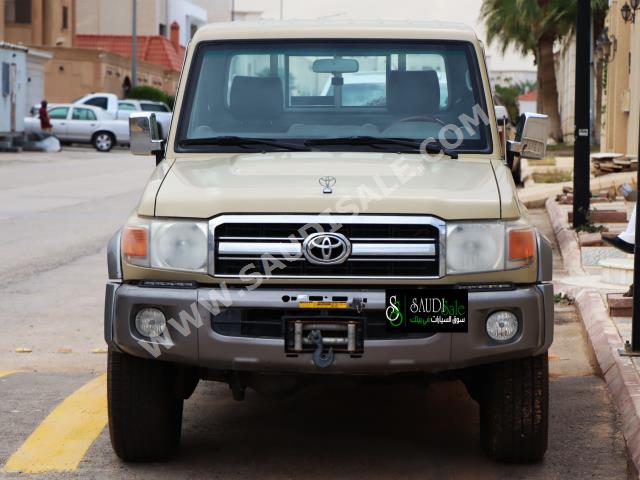 2013 تويوتا لاند كروزر شاص