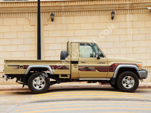 2013 تويوتا لاند كروزر شاص