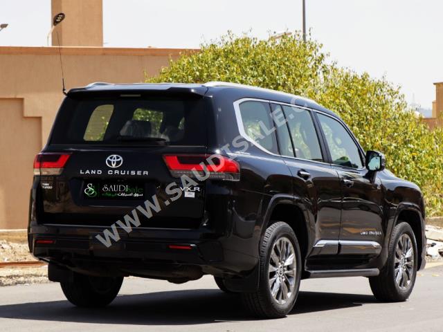 2023 تويوتا لاند كروزر في اكس ار