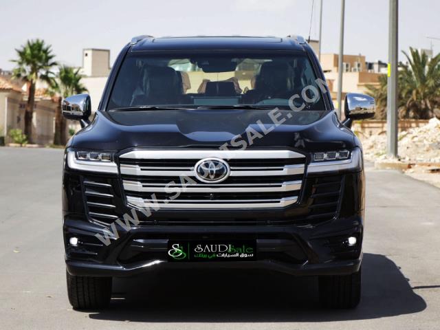 2023 تويوتا لاند كروزر في اكس ار
