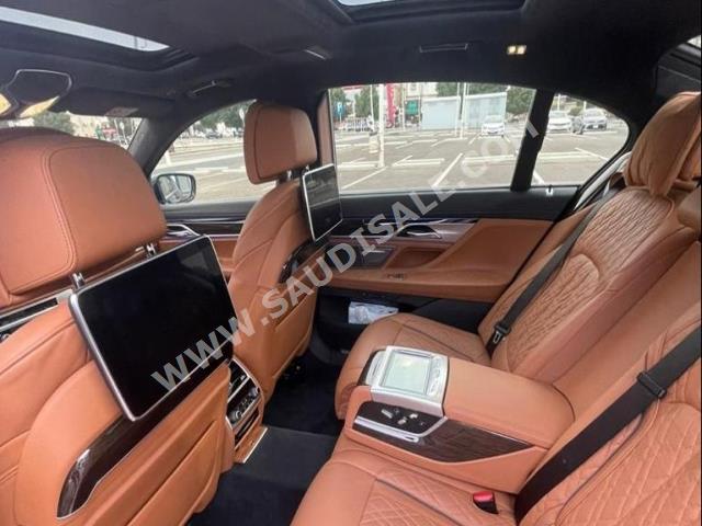 2020 بي ام دبليو الفئة السابعة 750 إل أي